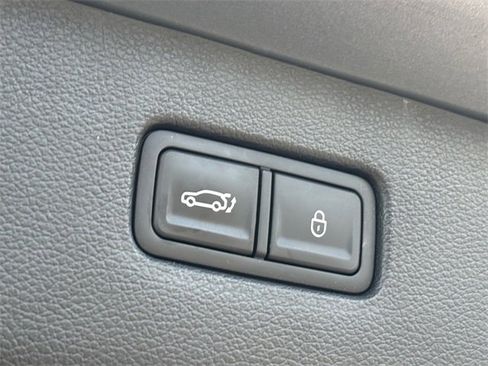 Used 2024 Genesis GV80 2.5T image 18