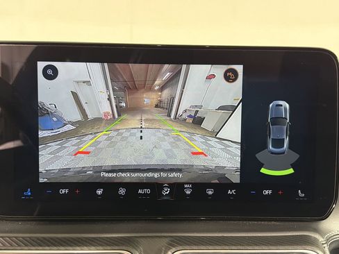 Used 2025 Ford Mustang Premium image 24