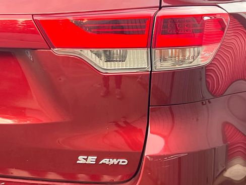 Used 2017 Toyota Highlander SE image 36