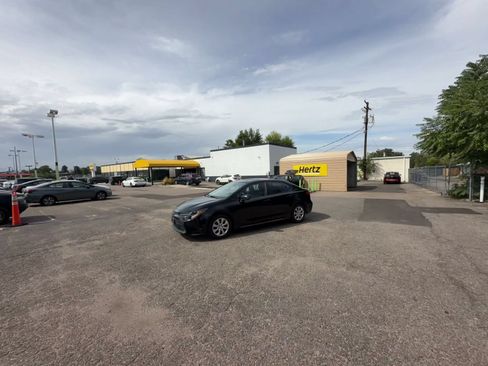Used 2025 Toyota Corolla LE FWD image 7