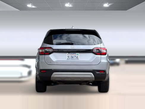 Certified 2024 Honda Pilot EX-L image 9