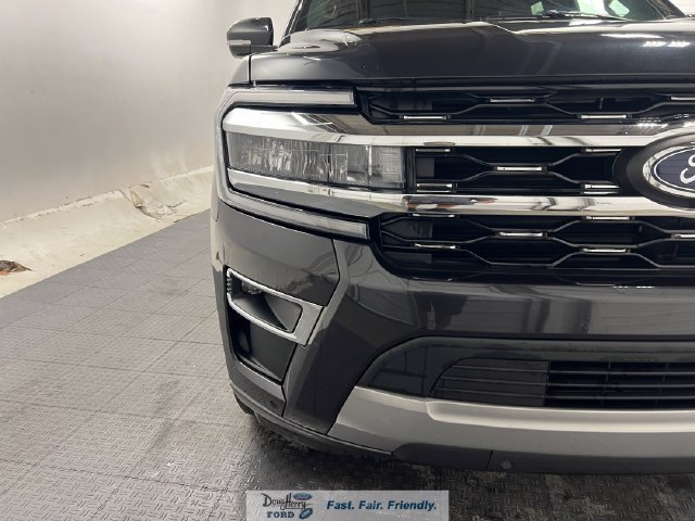 Used 2024 Ford Expedition Max Limited RWD image 9
