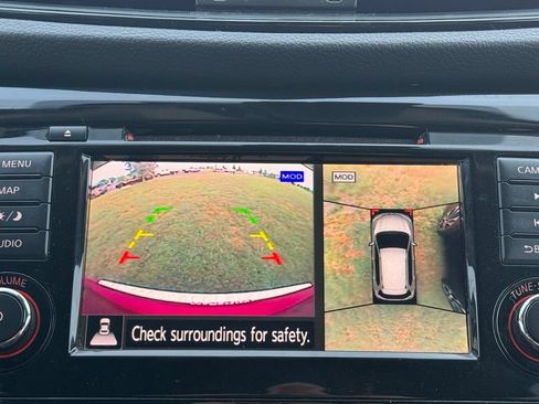 Used 2019 Nissan Rogue SV w/ Premium Package AWD/4WD image 3