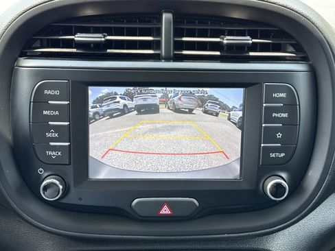 Used 2021 Kia Soul LX FWD image 20