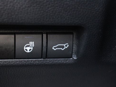 Used 2022 Toyota RAV4 XLE Premium FWD image 27