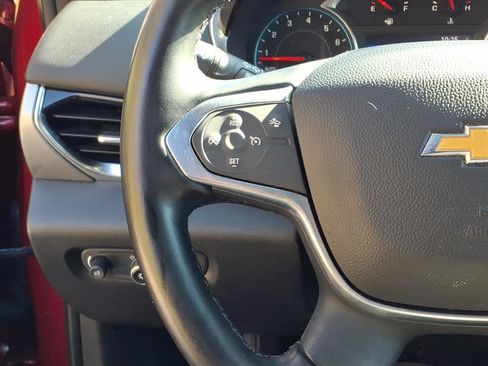 Used 2023 Chevrolet Traverse LT image 18