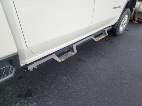 Used 2022 Chevrolet Silverado 2500 LT w/ Convenience Package image 31