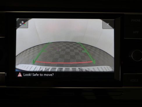 Certified 2023 Volkswagen Jetta SE w/ Panoramic Sunroof Package image 37