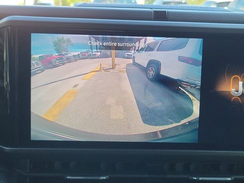 Used 2024 Jeep Wrangler Sport S image 19