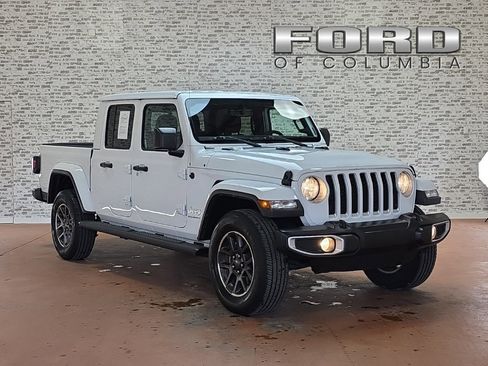 Used 2023 Jeep Gladiator Overland image 1