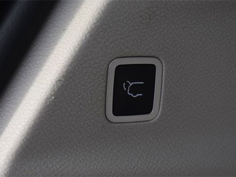 Used 2021 Chrysler Pacifica Limited image 20