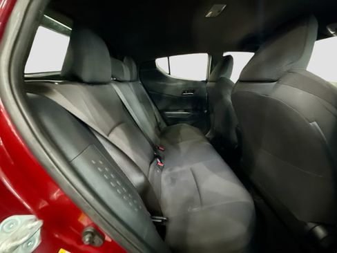 Used 2018 Toyota C-HR XLE image 26