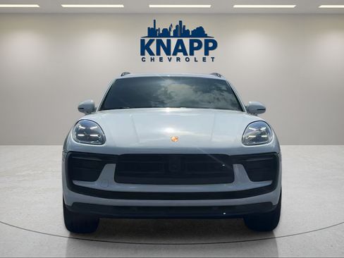 Used 2024 Porsche Macan AWD/4WD image 8