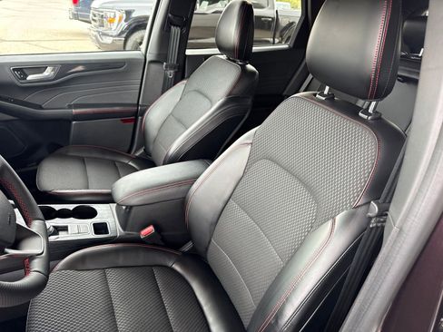 Certified 2023 Ford Escape ST-Line w/ Tech Pack #1 AWD/4WD image 24