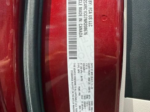 Used 2022 Chrysler Voyager LX FWD image 21