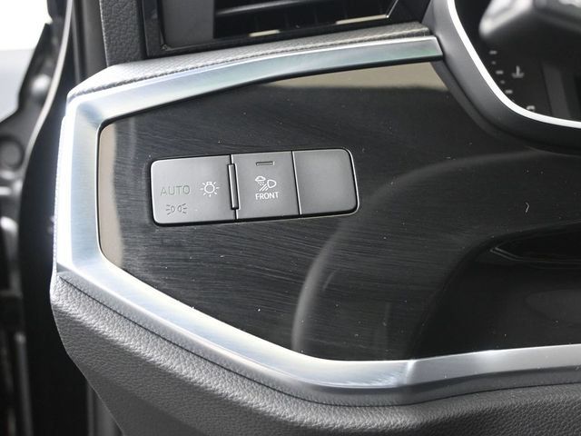 Used 2024 Audi Q3 2.0T Premium w/ Convenience Package AWD/4WD image 27