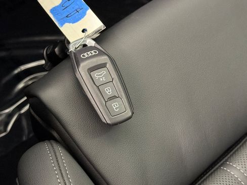 Used 2025 Audi Q5 Premium Plus w/ Premium Plus AWD/4WD image 24