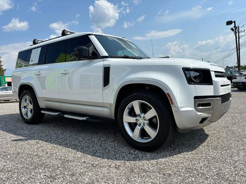 Used 2023 Land Rover Defender 130 SE AWD/4WD image 8