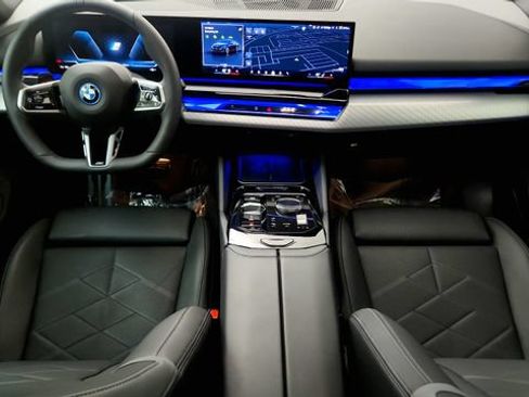 Used 2024 BMW i5 eDrive40i w/ M Sport Package RWD image 52