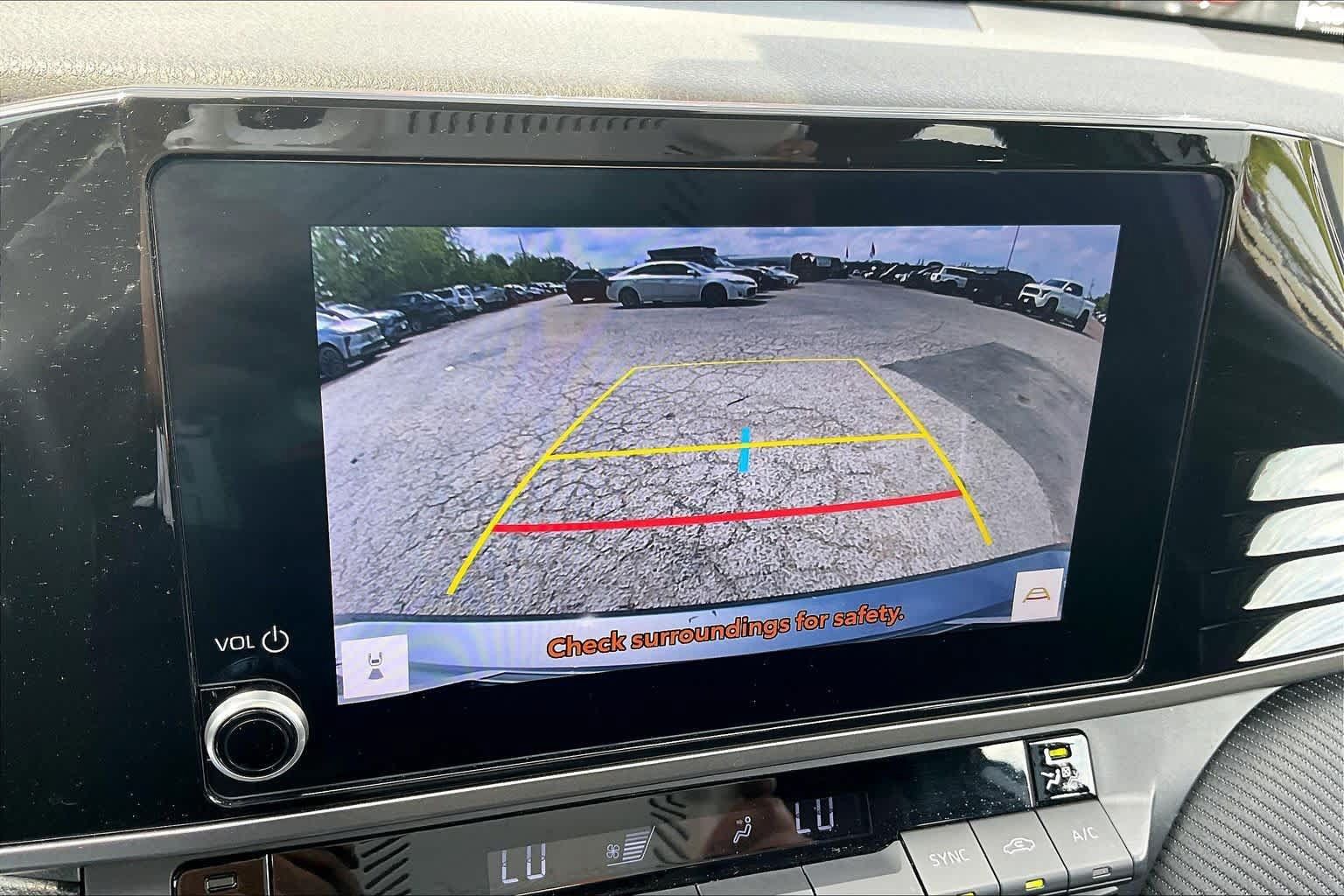 Used 2025 Toyota Camry SE FWD image 26