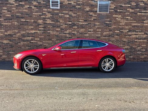 Used 2014 Tesla Model S RWD image 7