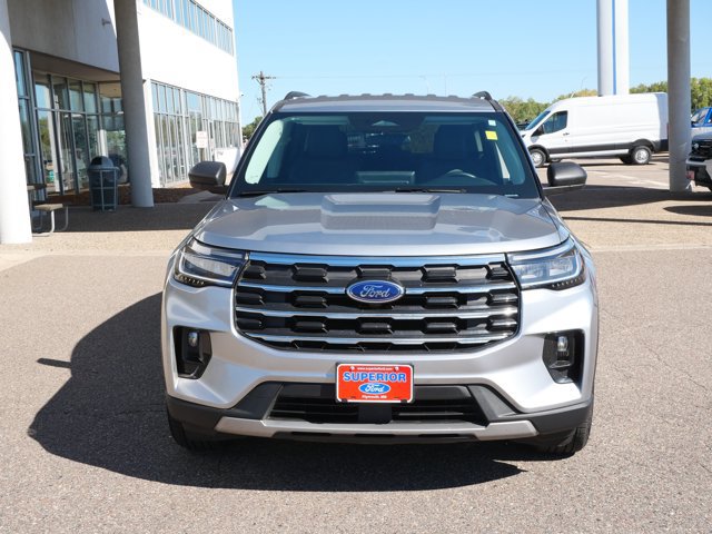Certified 2025 Ford Explorer Active w/ Active Comfort Package AWD/4WD image 2