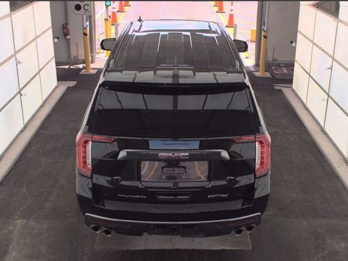Used 2023 GMC Yukon XL AT4 w/ AT4 Premium Package AWD/4WD image 6