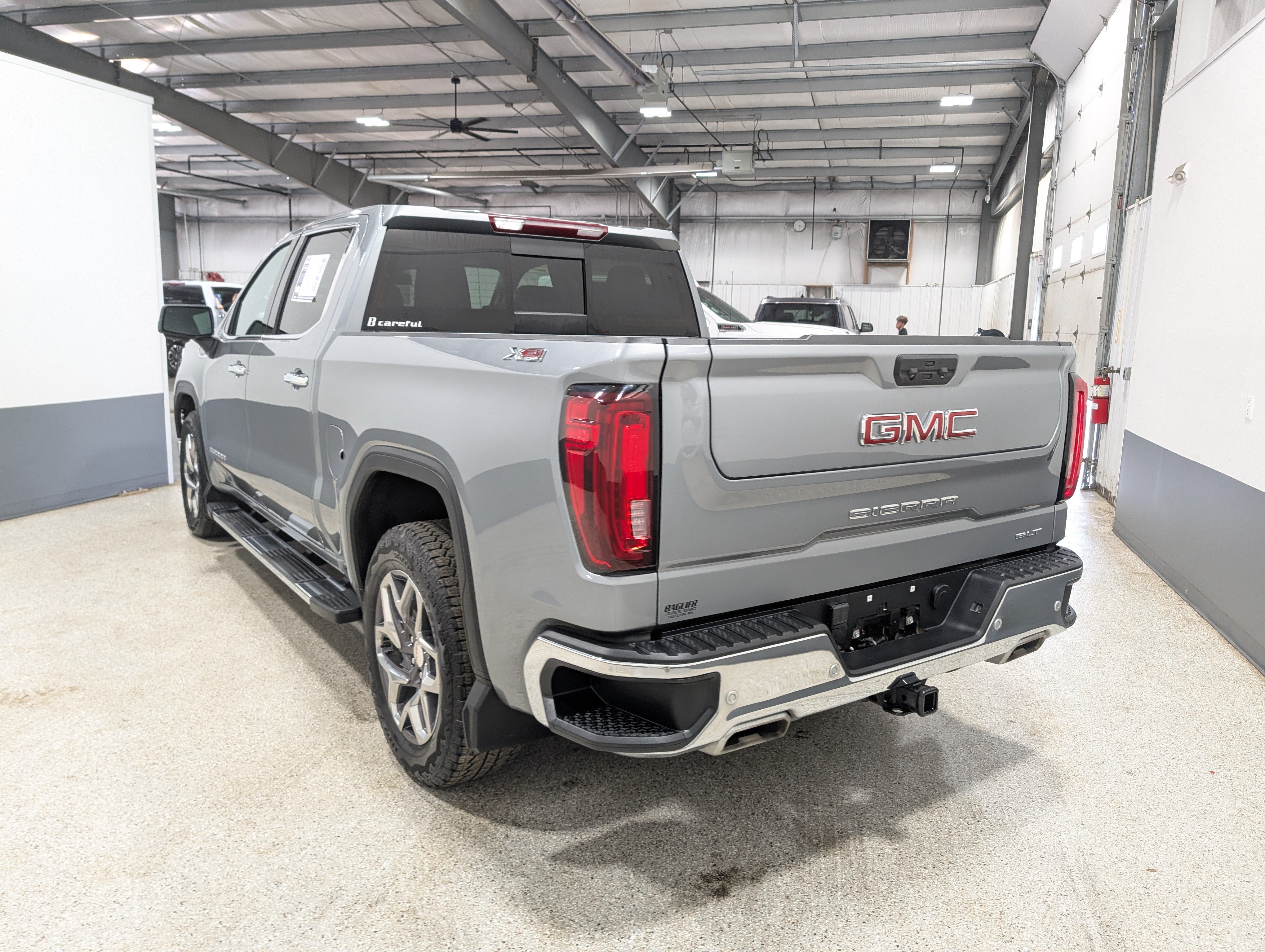 Used 2024 GMC Sierra 1500 SLT w/ SLT Premium Plus Package AWD/4WD image 5