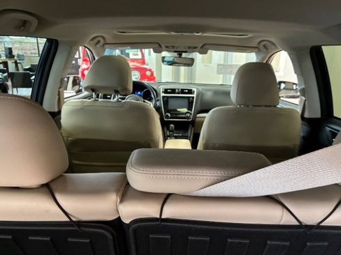 Used 2018 Subaru Outback 2.5i Limited AWD/4WD image 15
