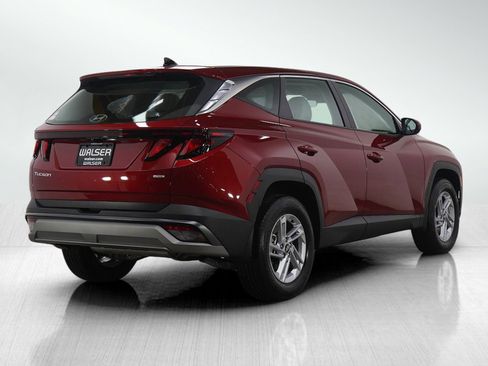 Certified 2025 Hyundai Tucson SE image 5