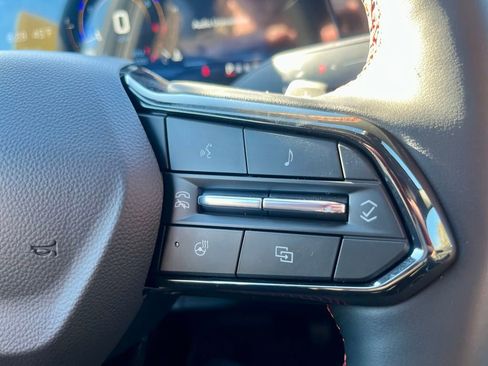 New 2026 Chevrolet Equinox RS w/ Convenience Package III AWD/4WD image 17