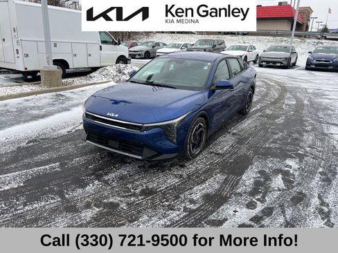 Used 2025 Kia K4 EX image 3