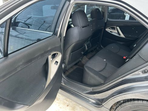 Used 2011 Toyota Camry LE image 15