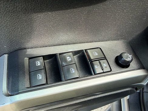 Used 2021 Toyota Tacoma SR5 w/ Trail Edition AWD/4WD image 13