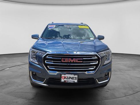Used 2024 GMC Terrain SLT AWD/4WD image 4