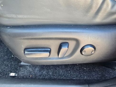 Used 2014 Toyota RAV4 Limited AWD/4WD image 16