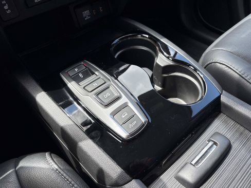 Used 2018 Honda Pilot Touring image 26