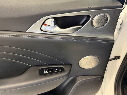 Used 2023 Kia Stinger GT2 image 36