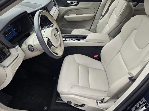 Used 2023 Volvo XC60 B5 Plus AWD/4WD image 11