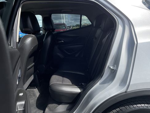 Used 2022 Buick Encore Preferred w/ Safety Package AWD/4WD image 20