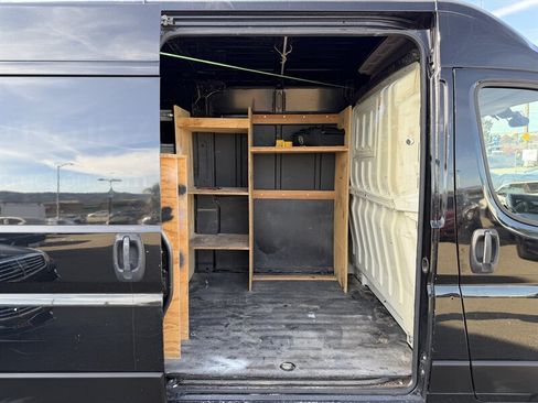 Used 2021 RAM ProMaster 2500 w/ Convenience Group FWD image 23