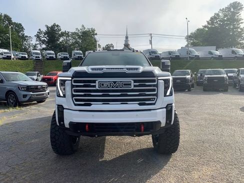 Used 2026 GMC Sierra 2500 AT4 w/ AT4 Premium Plus Package AWD/4WD image 3
