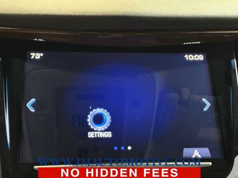 Used 2017 Cadillac Escalade Luxury AWD/4WD image 32