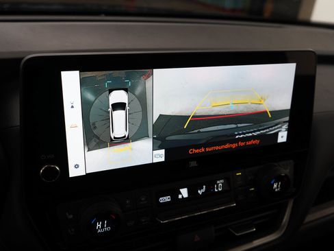 Used 2024 Toyota Grand Highlander AWD image 23