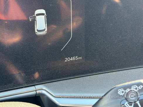 Used 2025 Kia Sorento SX FWD image 12