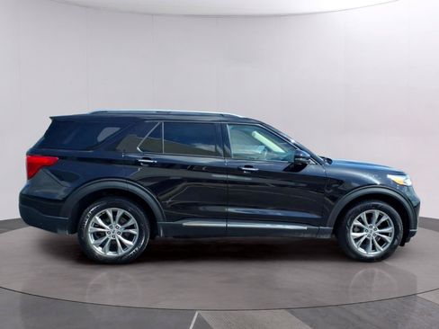 Used 2023 Ford Explorer Limited w/ Equipment Group 301A AWD/4WD image 9