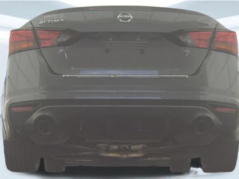 Used 2022 Nissan Altima 2.5 SR FWD image 8