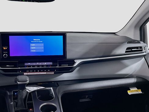 New 2026 Toyota Sienna XLE FWD image 23