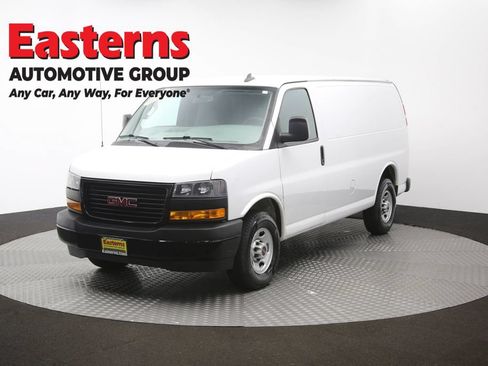 Used 2020 GMC Savana 3500 w/ Driver Convenience Package RWD image 55