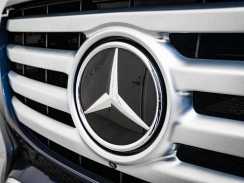 Certified 2024 Mercedes-Benz GLS 580 4MATIC image 3